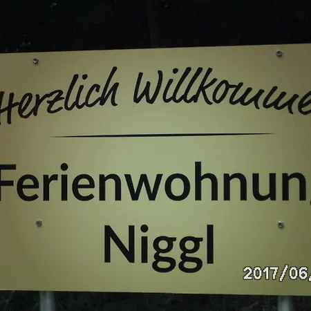 Niggl Mit Pool Im Garten شقة *